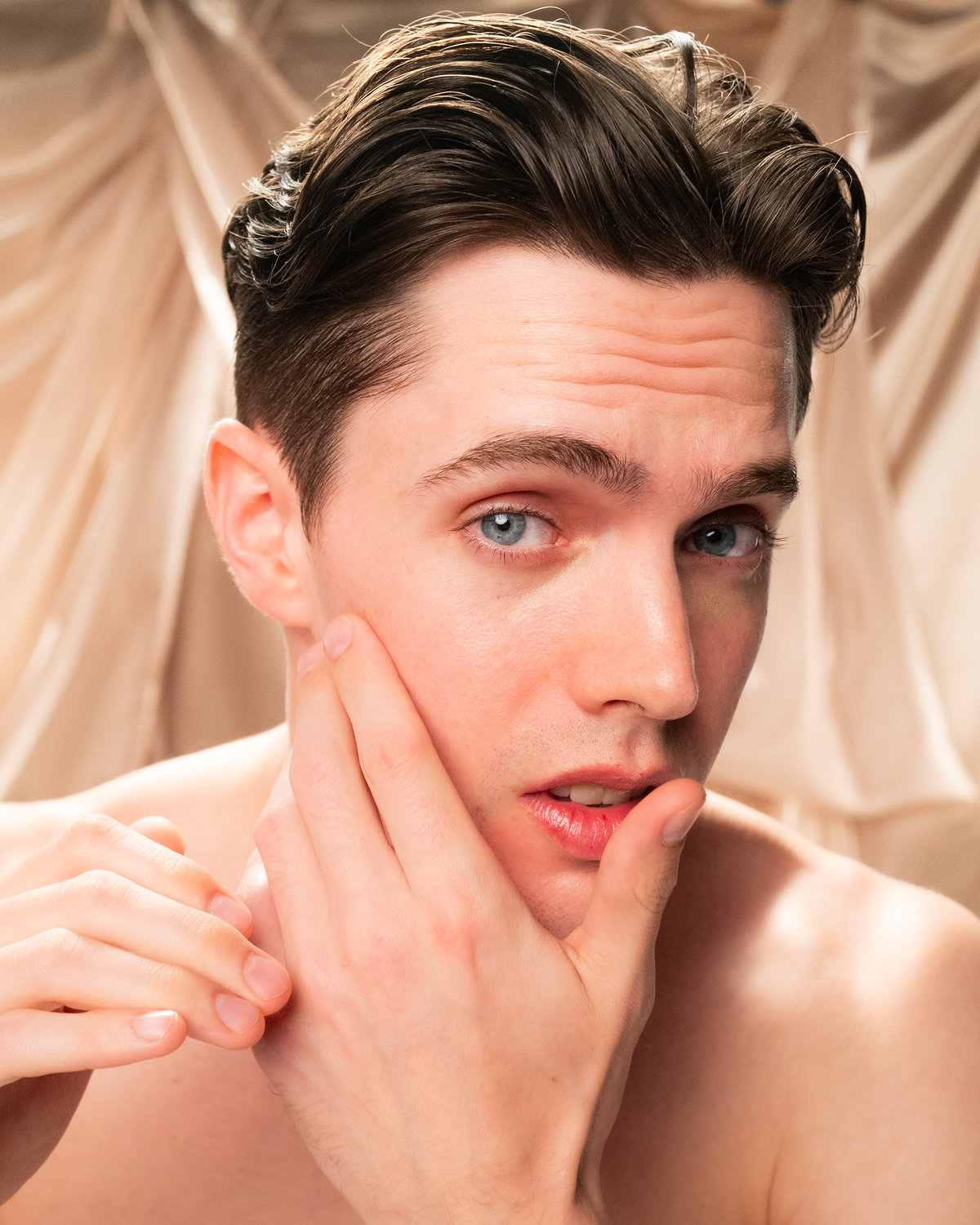 Giovanni Men Moisturising Shave Cream - model applying to face